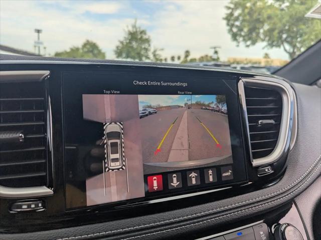 2027 Chrysler Pacifica Select