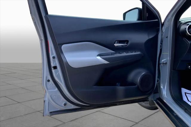 2024 Nissan Kicks SR Xtronic CVT