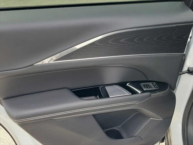 2024 Cadillac iQ Luxury w/1SC