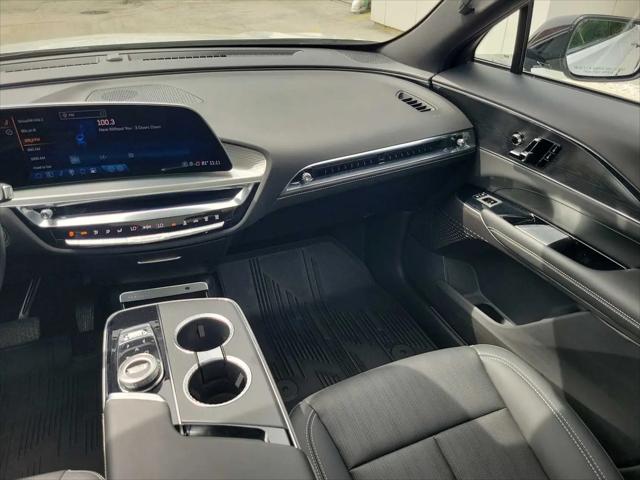 2024 Cadillac iQ Luxury w/1SC