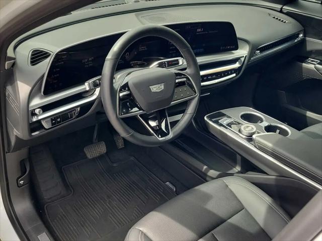 2024 Cadillac iQ Luxury w/1SC