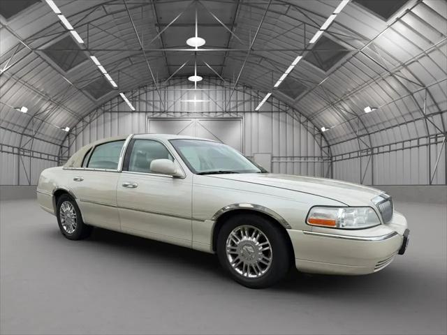 2007 Lincoln Town Car Signature Limited for sale in Orange, CA