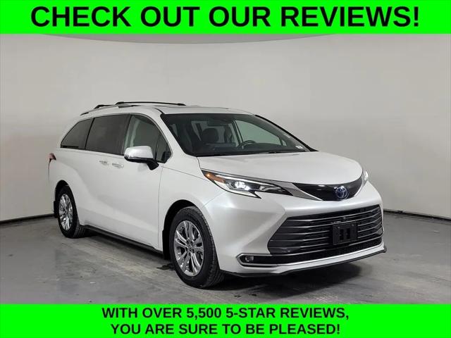 2023 Toyota Sienna Platinum