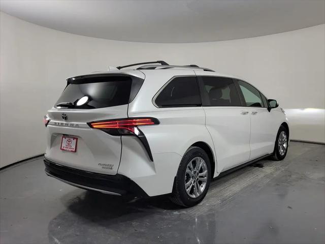 2023 Toyota Sienna Platinum