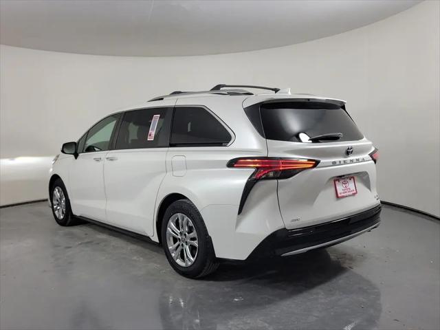 2023 Toyota Sienna Platinum