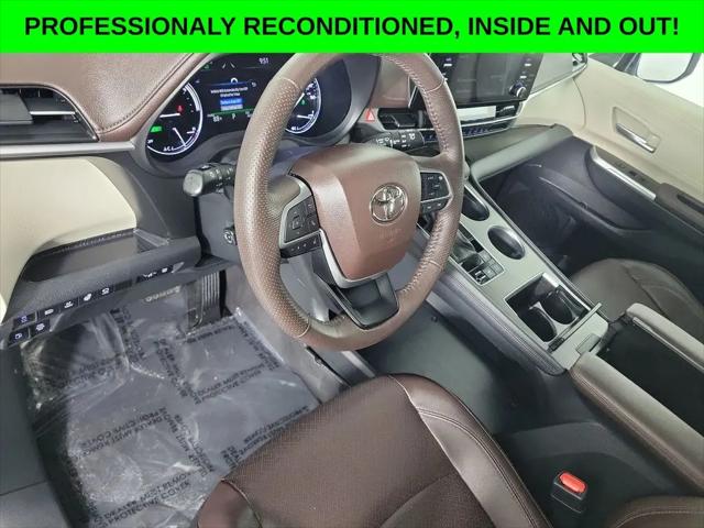 2023 Toyota Sienna Platinum