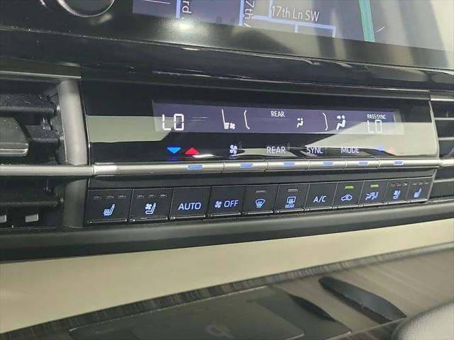 2023 Toyota Sienna Platinum