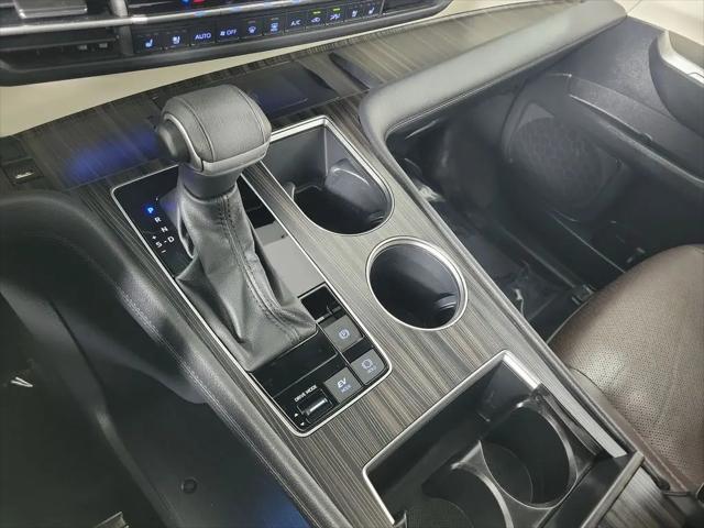2023 Toyota Sienna Platinum