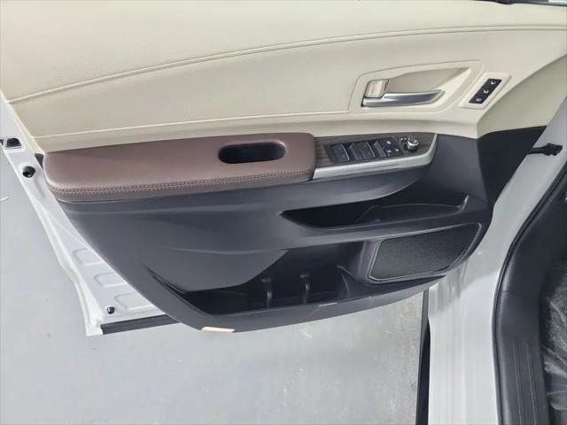 2023 Toyota Sienna Platinum