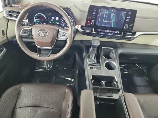 2023 Toyota Sienna Platinum