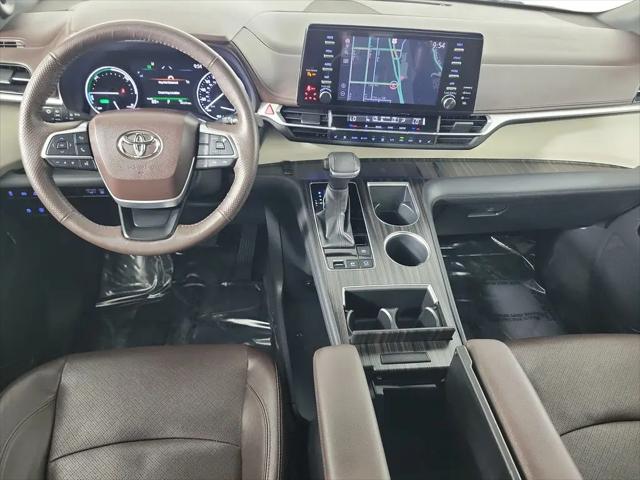 2023 Toyota Sienna Platinum