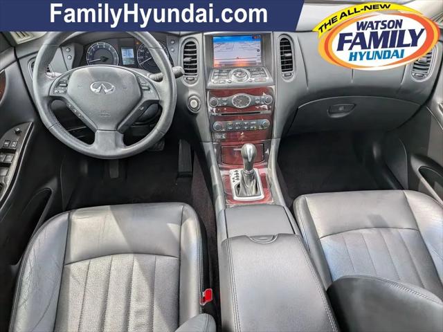 2017 INFINITI QX50 Standard