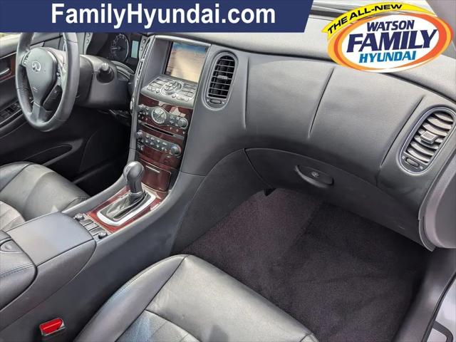 2017 INFINITI QX50 Standard