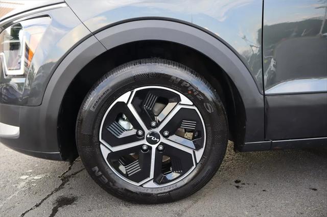 2024 Kia Niro LX