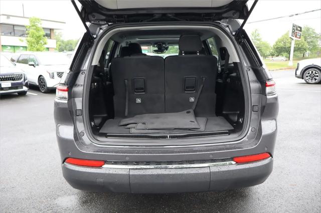 2023 Jeep Grand Cherokee L Laredo X 4x4