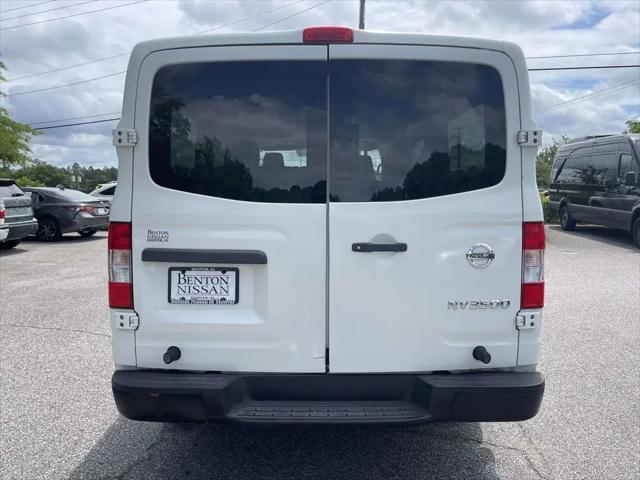2017 Nissan 3500 S V6