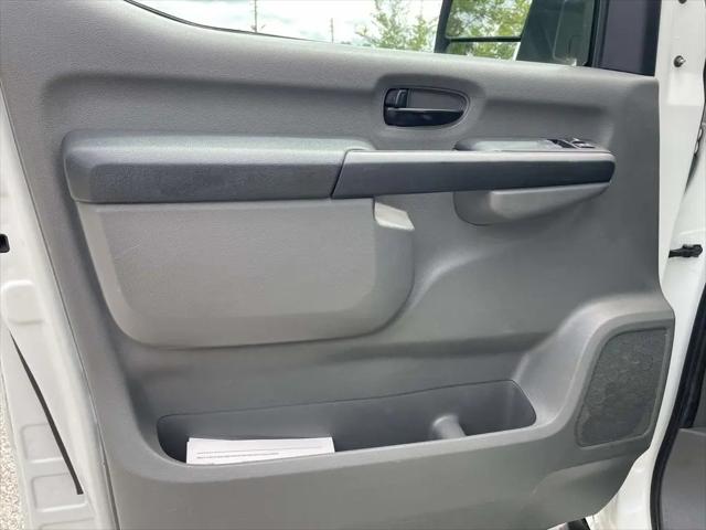 2017 Nissan 3500 S V6