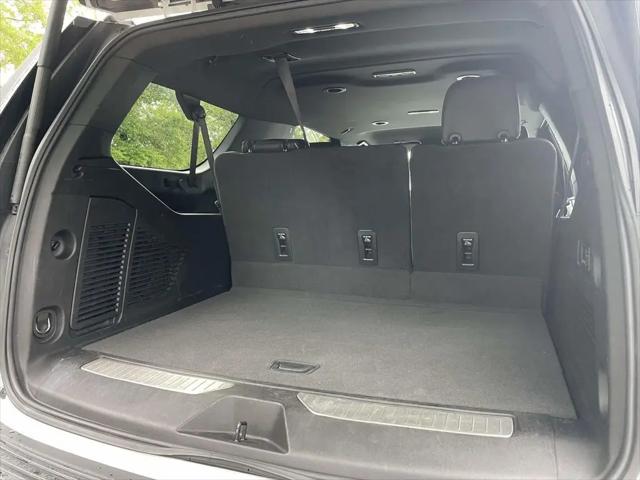 2023 Chevrolet Suburban 4WD Premier