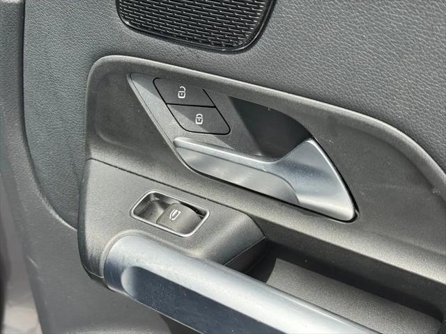 2023 Mercedes-Benz EQB 300 4MATIC
