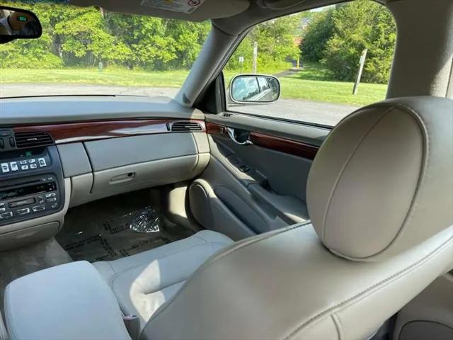2003 Cadillac DeVille Standard