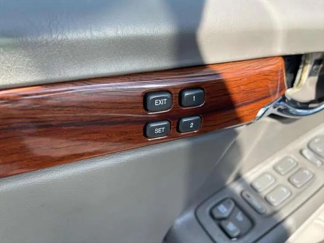 2003 Cadillac DeVille Standard