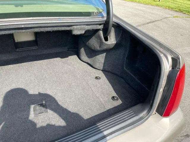 2003 Cadillac DeVille Standard