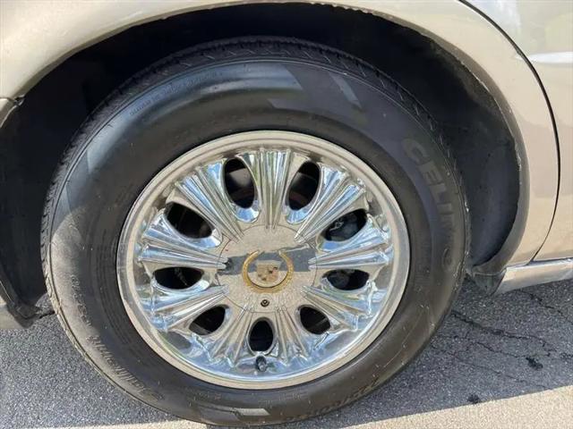 2003 Cadillac DeVille Standard