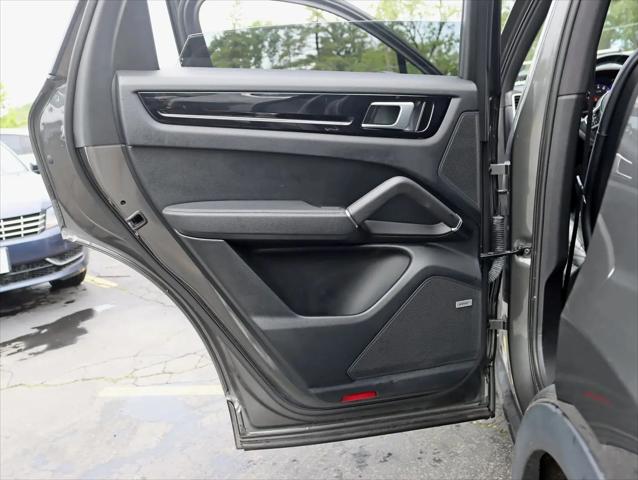 2019 Porsche Cayenne Cayenne