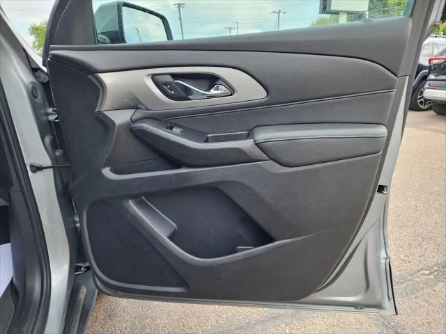 2023 Chevrolet Traverse AWD LT Cloth