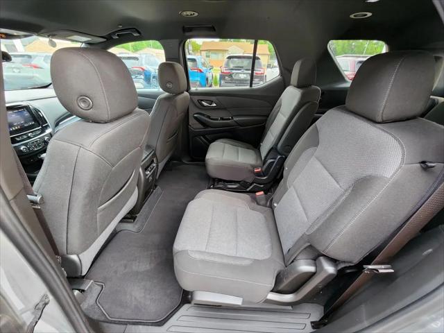 2023 Chevrolet Traverse AWD LT Cloth