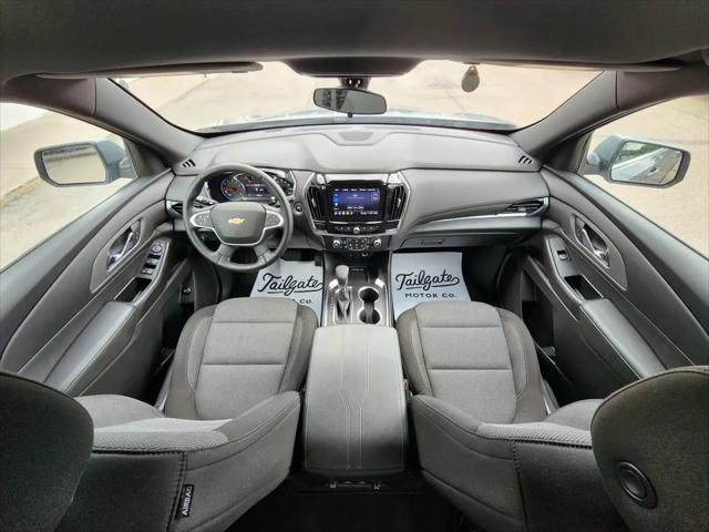 2023 Chevrolet Traverse AWD LT Cloth
