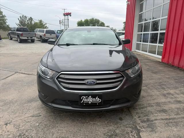 2018 Ford Taurus SEL