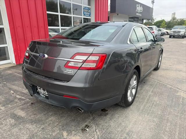 2018 Ford Taurus SEL