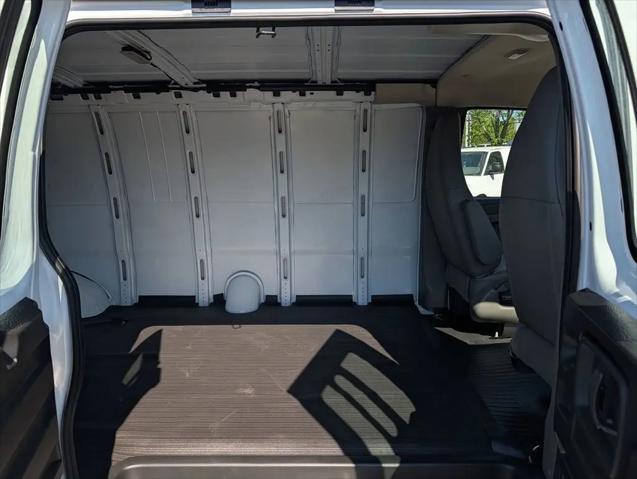 2026 GMC Savana Cargo 2500 Extended Wheelbase, Work Van, RWD
