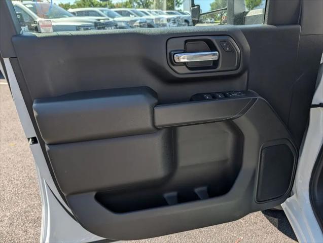 2026 GMC Sierra 2500HD Crew Cab, Long Bed, Pro, 4WD