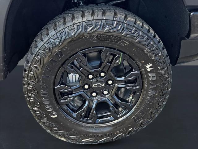 2026 Chevrolet Silverado 1500 4WD Crew Cab Short Bed ZR2