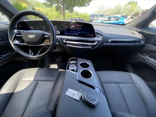 2024 Cadillac iQ Luxury w/1SC
