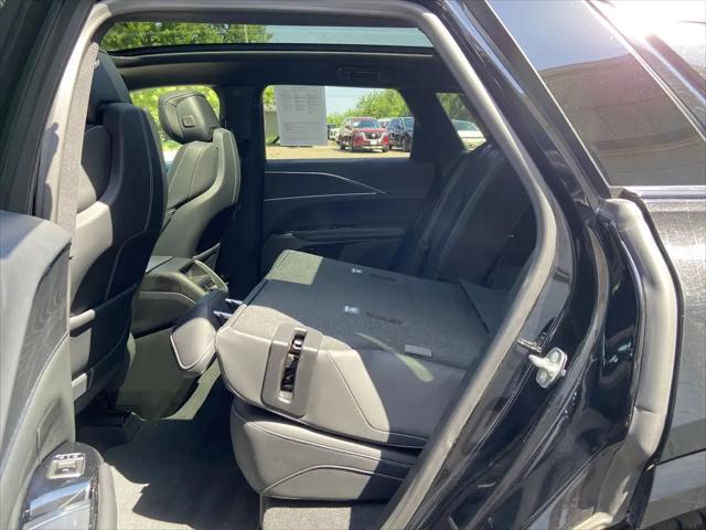 2024 Cadillac iQ Luxury w/1SC