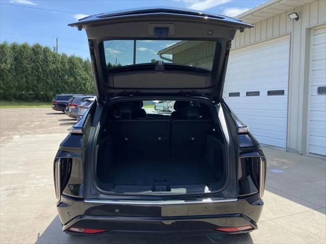 2024 Cadillac iQ Luxury w/1SC