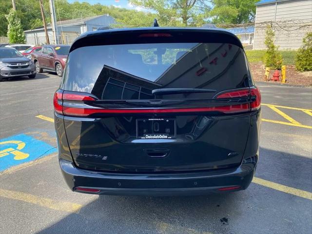 2021 Chrysler Pacifica Touring AWD