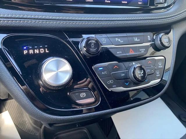 2021 Chrysler Pacifica Touring AWD