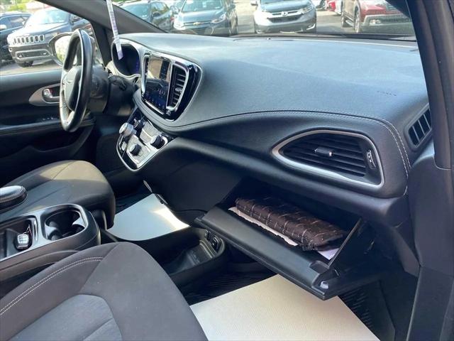 2021 Chrysler Pacifica Touring AWD