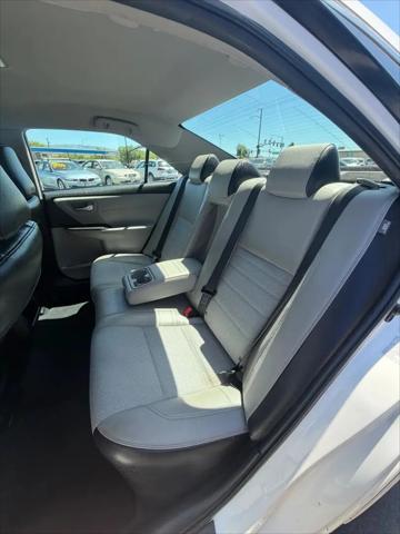 2016 Toyota Camry SE