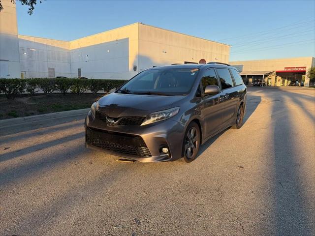 2018 Toyota Sienna SE 8 Passenger for sale in Sanford, FL