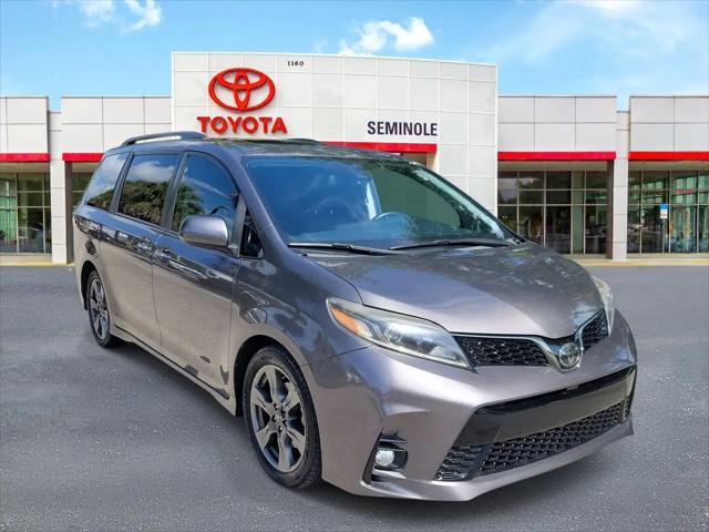 2018 Toyota Sienna SE 8 Passenger