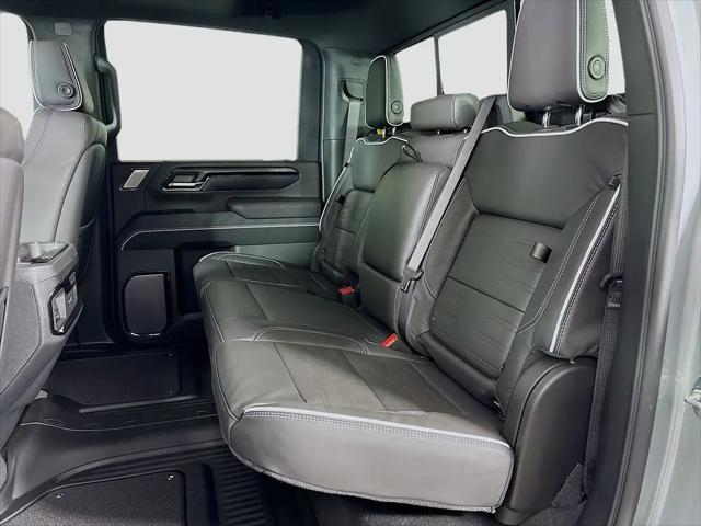 2026 GMC Sierra 2500HD Crew Cab, Standard Bed, AT4X, 4WD