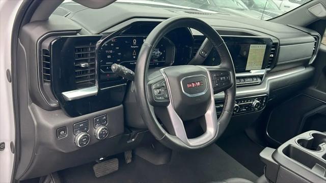 2025 GMC Sierra 1500 4WD Crew Cab Short Box SLT