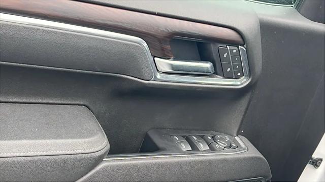2025 GMC Sierra 1500 4WD Crew Cab Short Box SLT