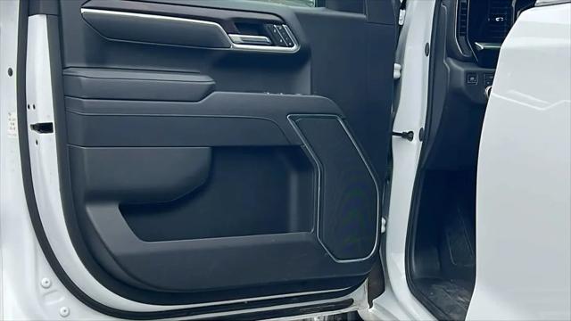 2025 GMC Sierra 1500 4WD Crew Cab Short Box SLT