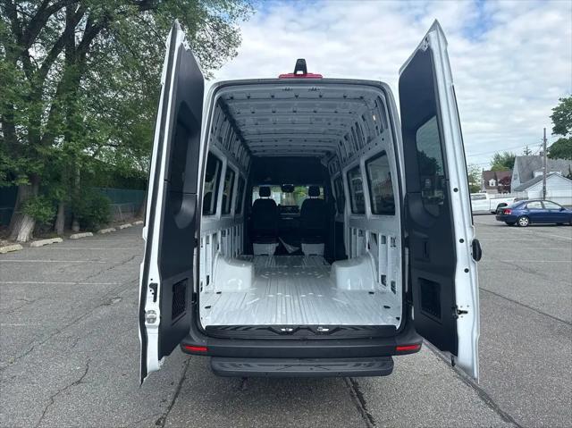 2024 Mercedes-Benz Sprinter 3500XD High Roof 4-Cyl Diesel HO